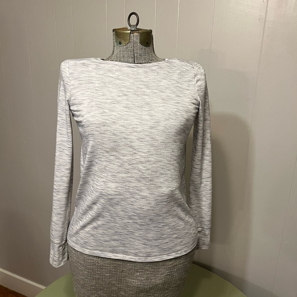 Champion Women's Heather Gray Long Sleeve Tee Peek-a-boo back Large 10 12